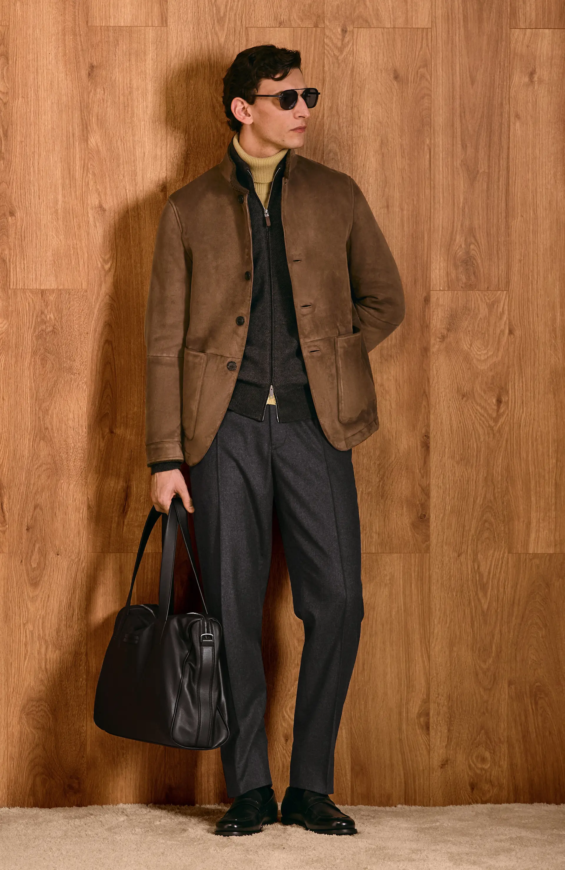 ZEGNA 2025 秋冬系列精緻襯衫外套特寫。