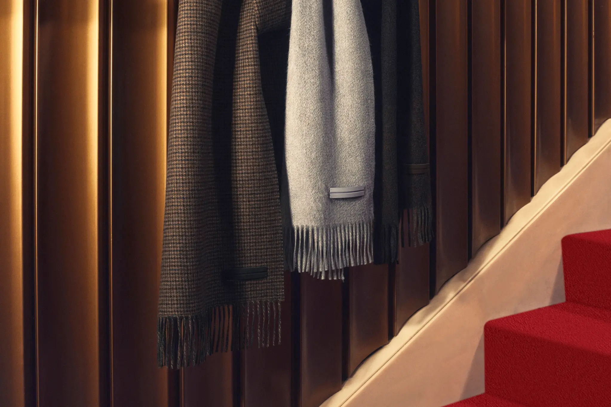 ZEGNA（杰尼亚）2025 年秋冬系列精细羊毛围巾。