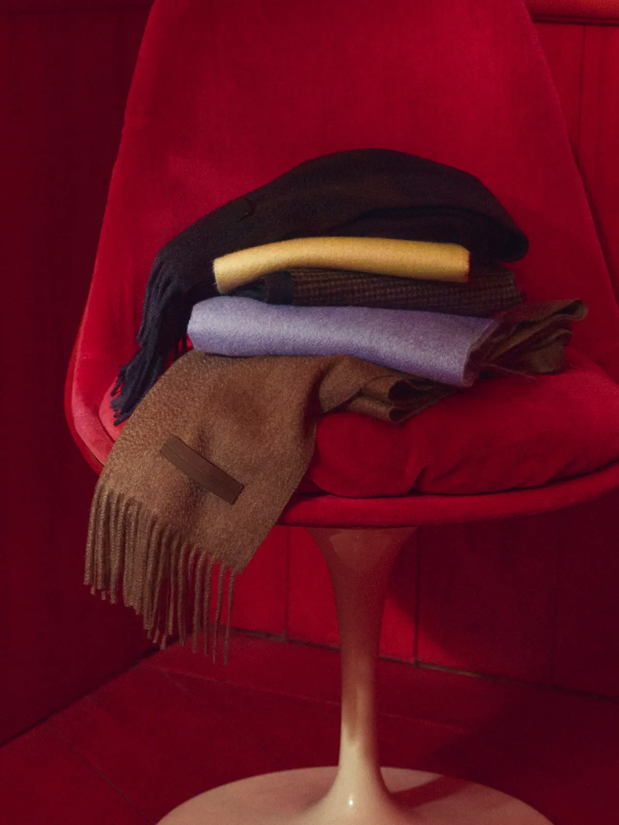 ZEGNA 2025 秋冬系列高級羊毛圍巾。