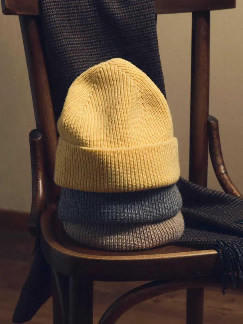 ZEGNA（杰尼亚）2025 秋冬系列围巾帽子套装。