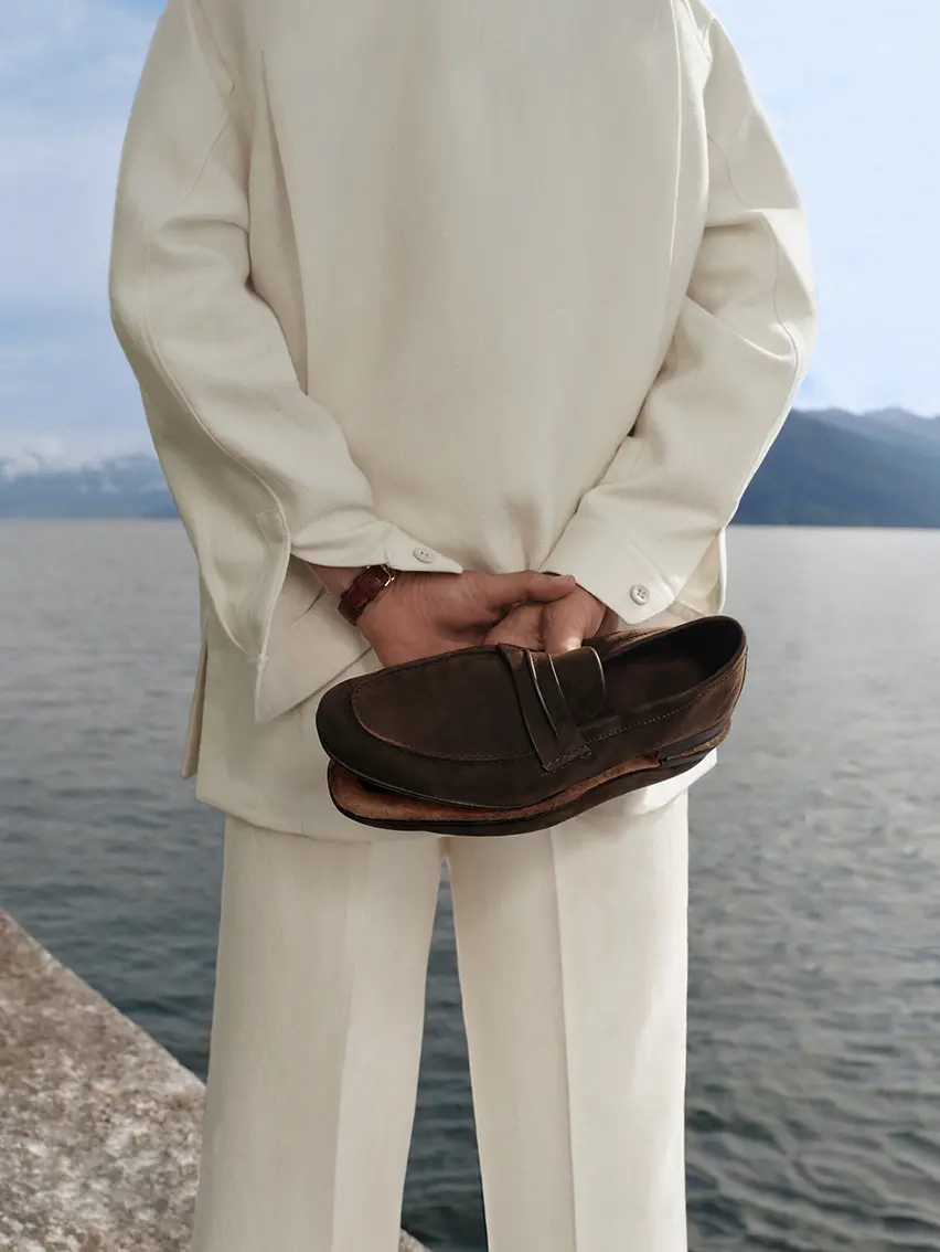 ZEGNA SS26 系列 Mocassin 鞋款特寫。