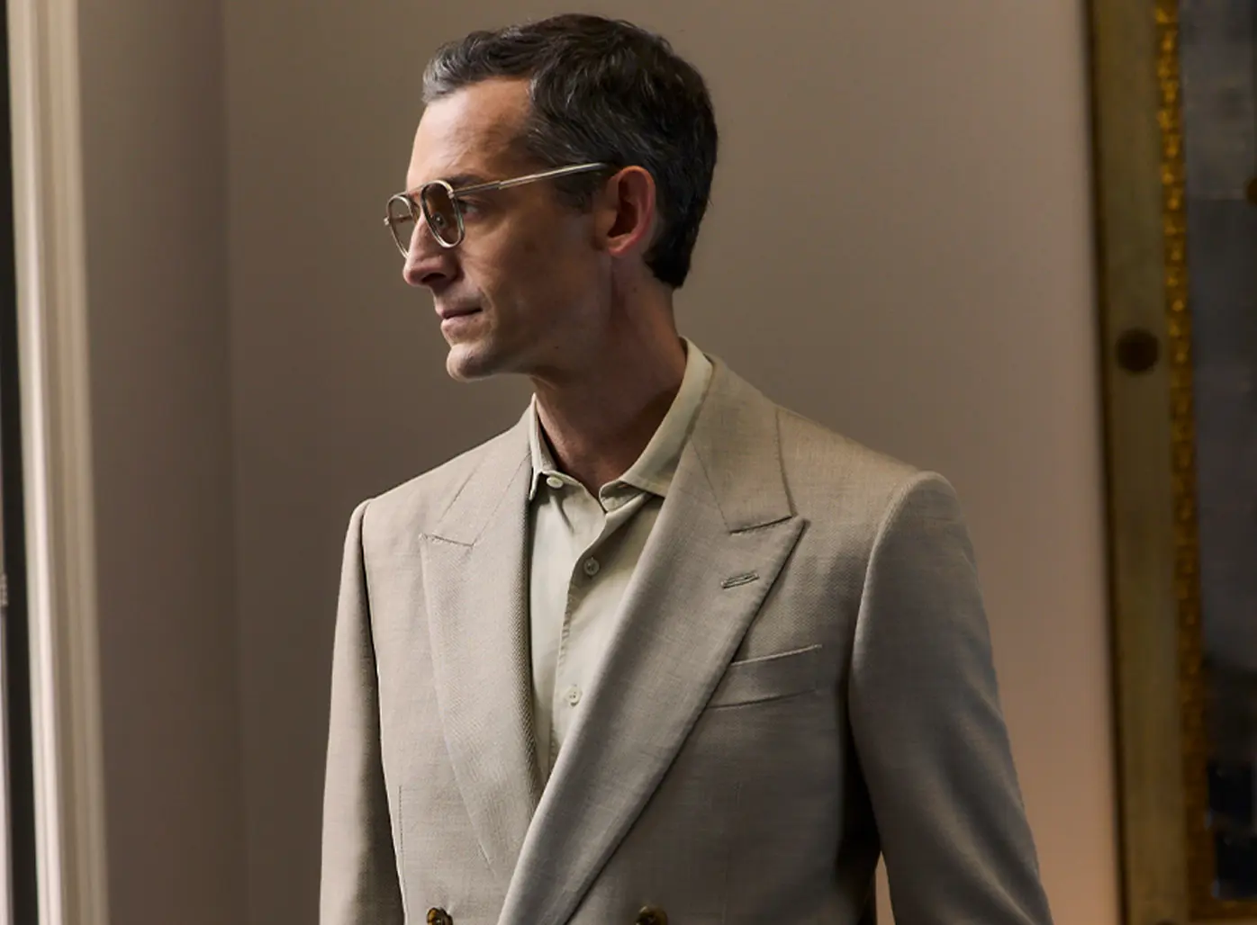 Man in an elegant linen suit from the ZEGNA Spring/Summer 2026 collection.