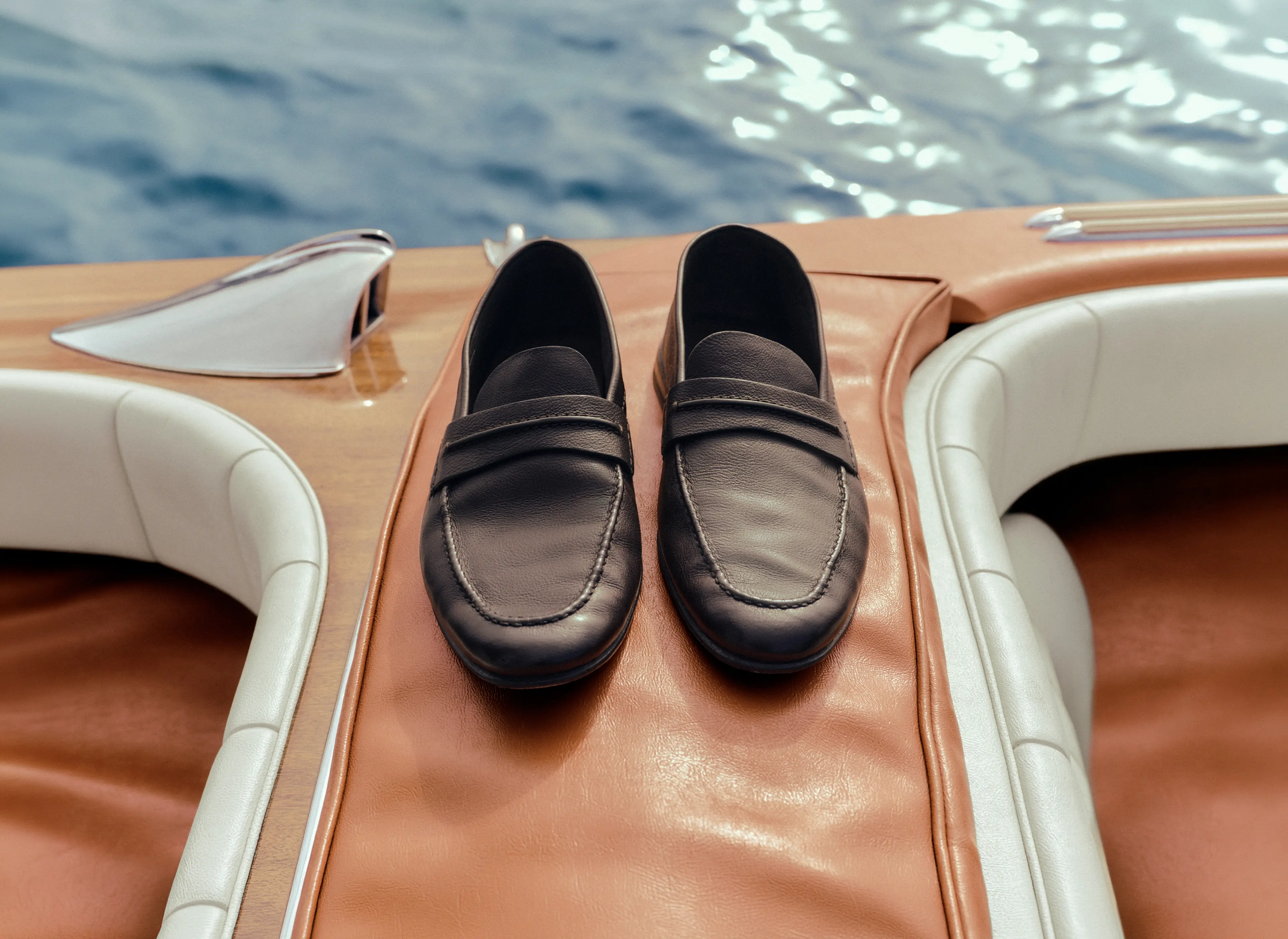 ZEGNA SS26 系列 Mocassin 鞋款特寫。