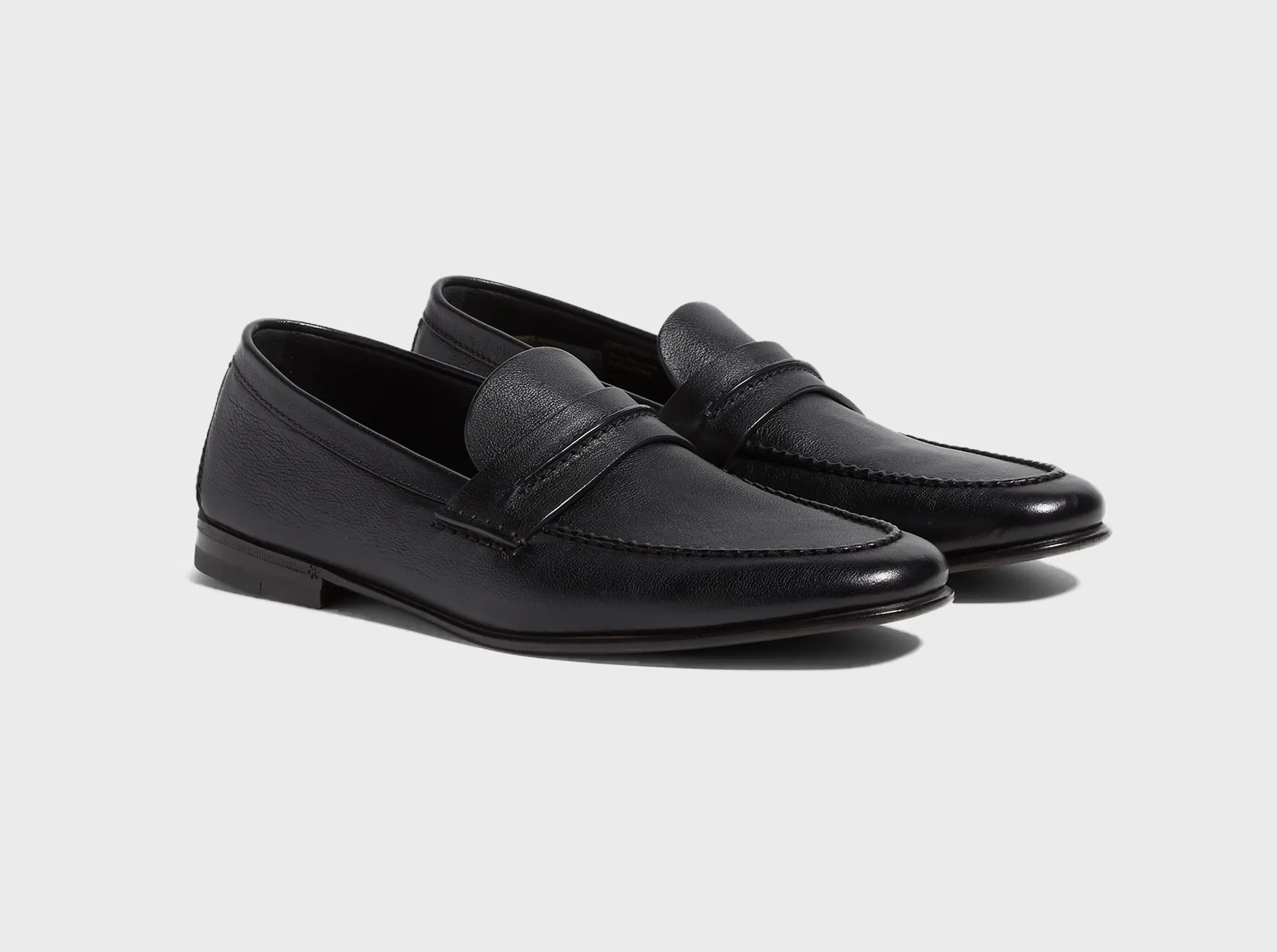 ZEGNA 2025 春夏系列男士 Mocassin 便鞋,以意大利皮革精製而成。