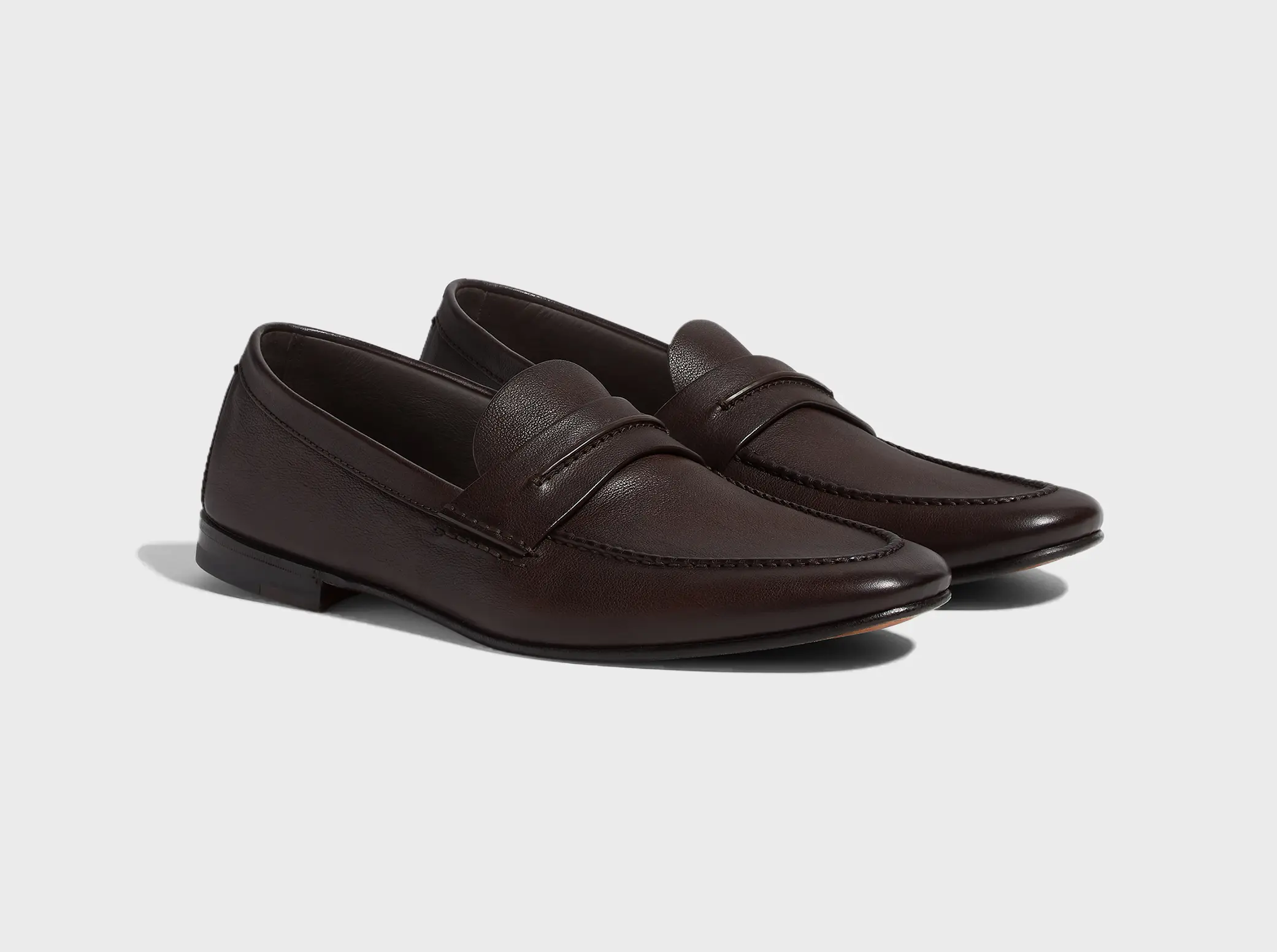 ZEGNA 2025 春夏系列男士 Mocassin 便鞋,以意大利皮革精製而成。